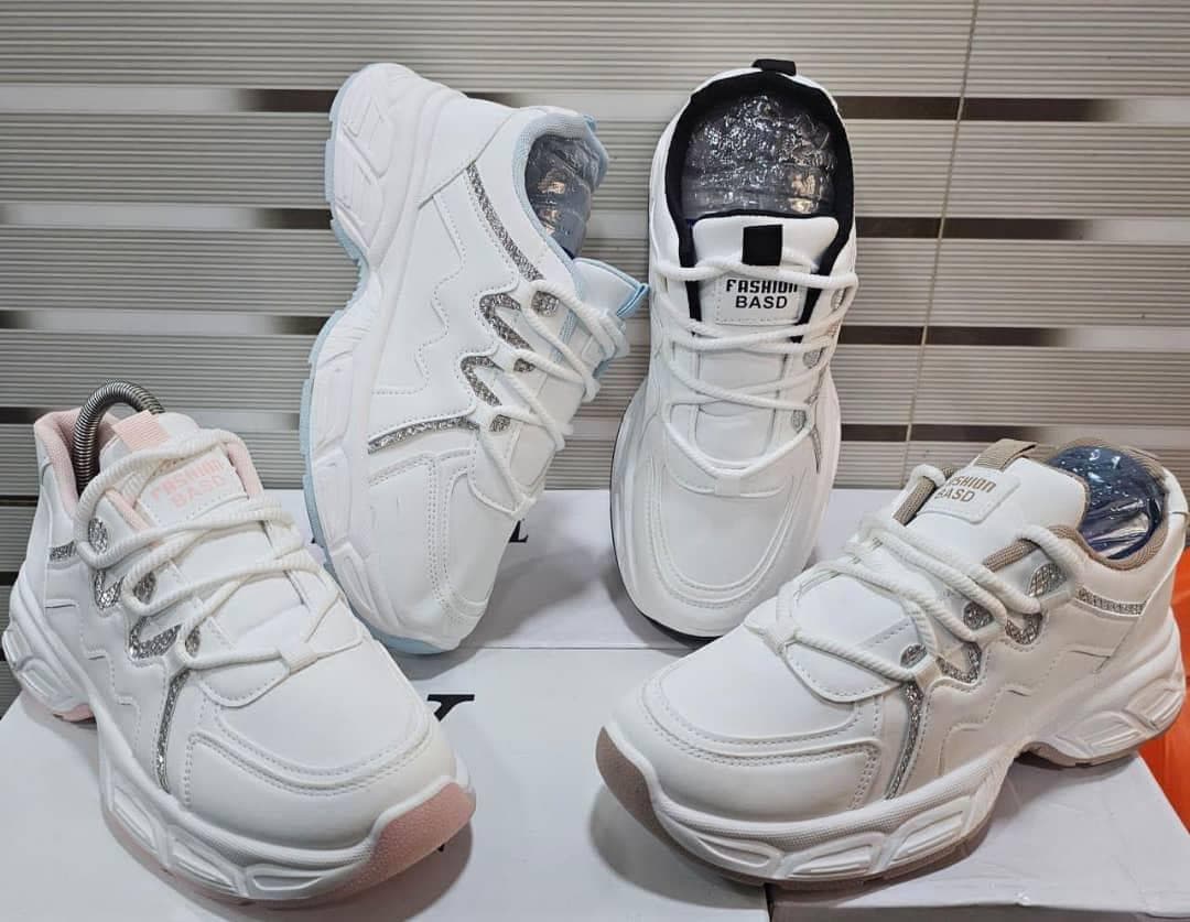 Women Kicks